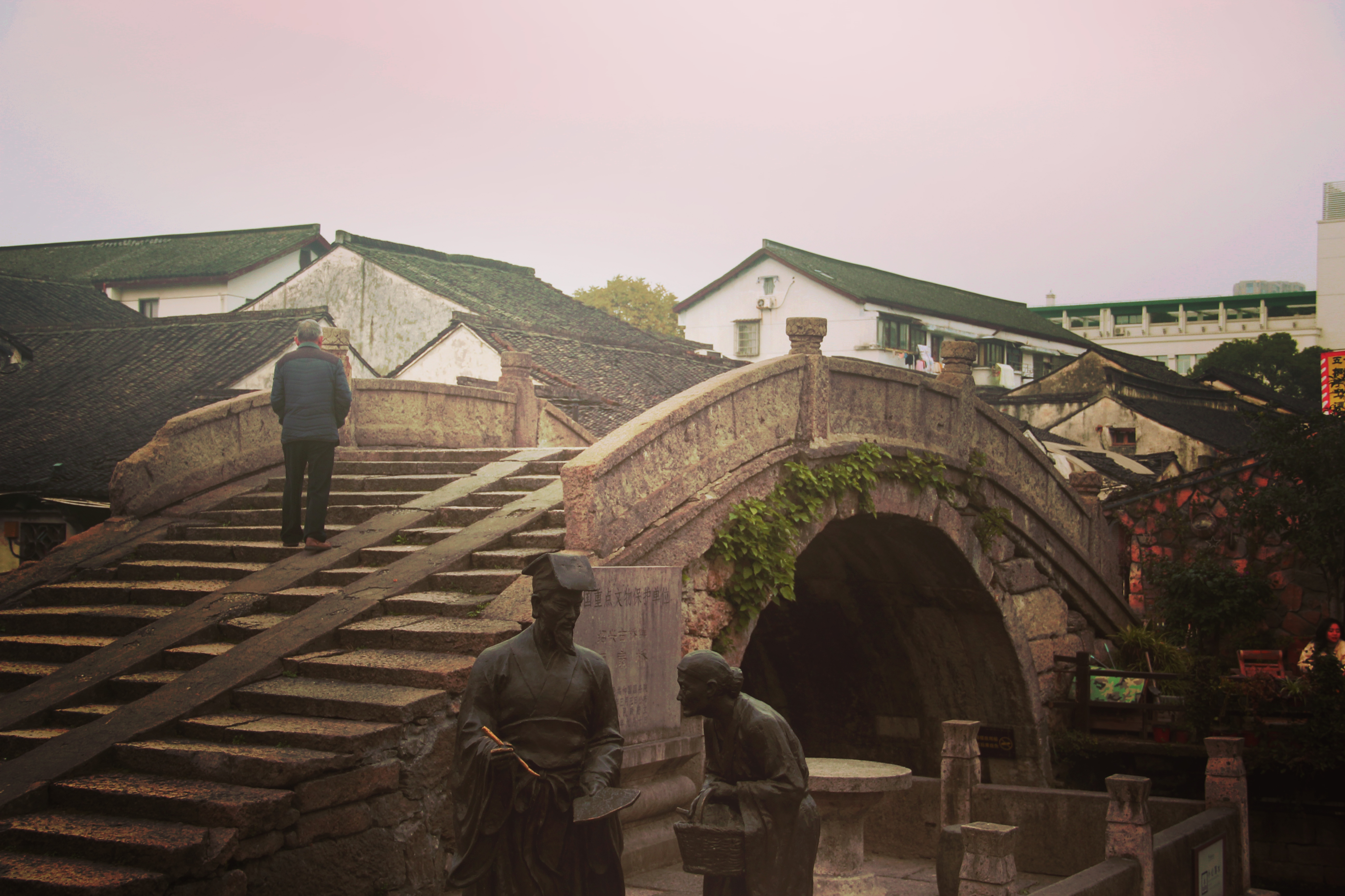 久久久精品国产亚洲成人满18免费网站