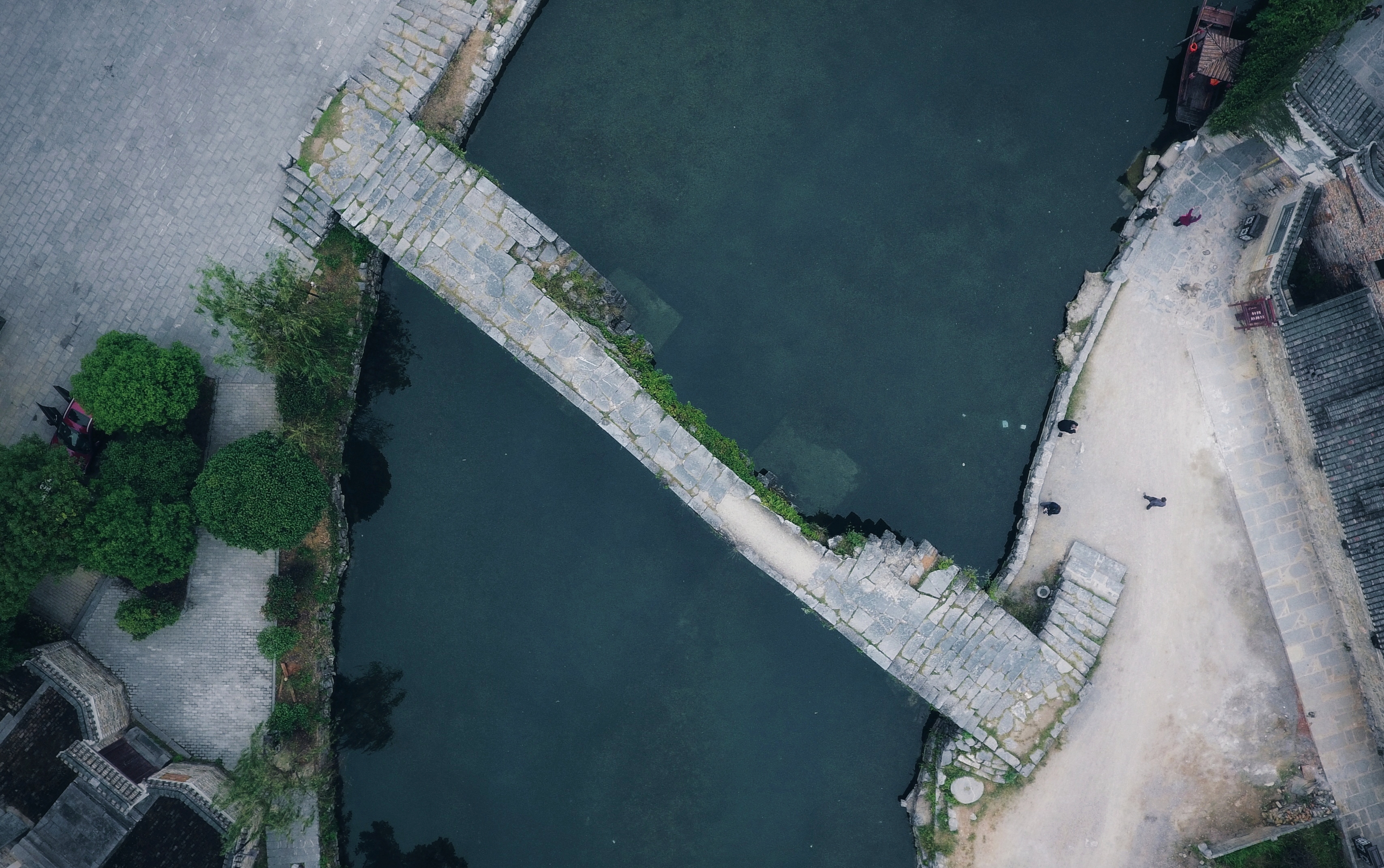 久久久精品国产亚洲成人满18免费网站