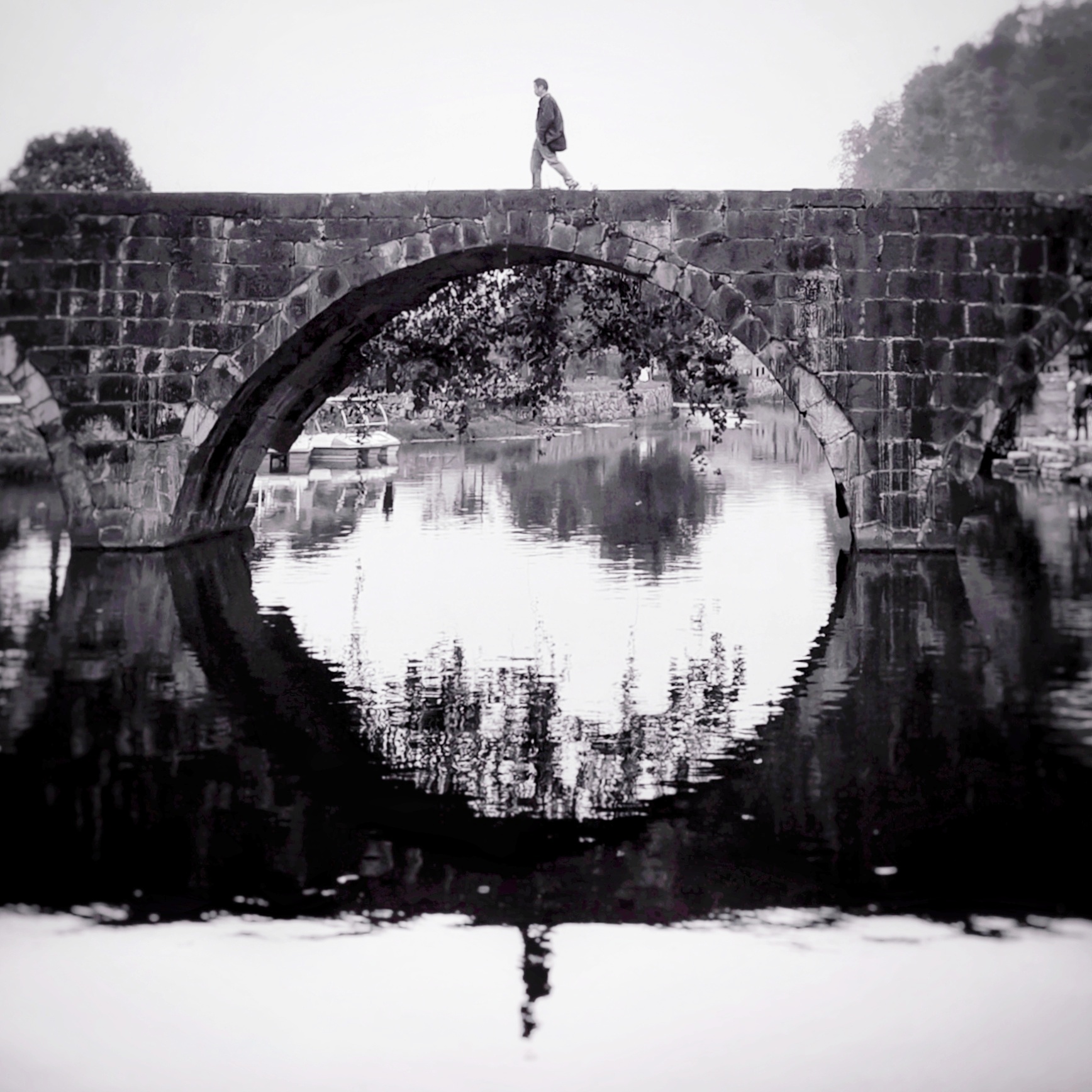 久久久精品国产亚洲成人满18免费网站