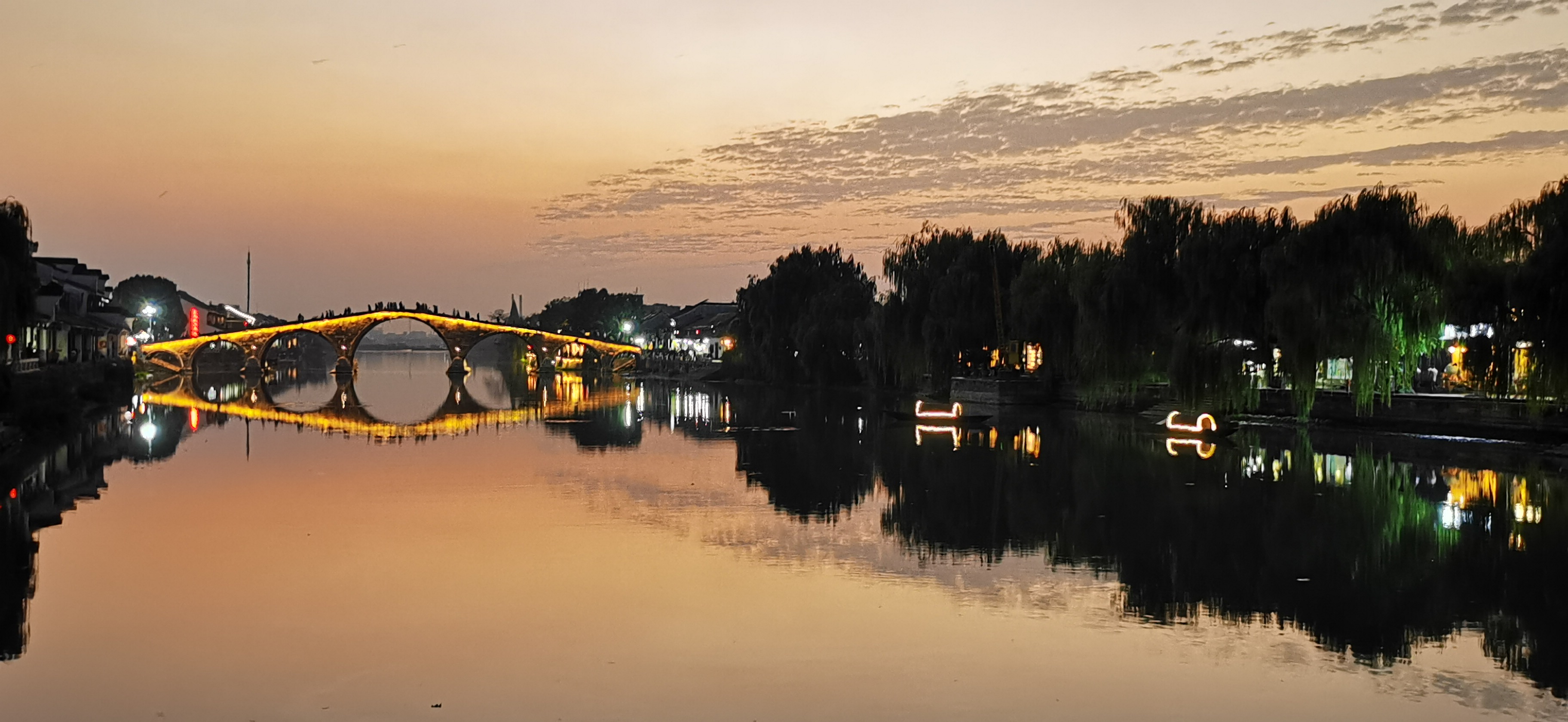 久久久精品国产亚洲成人满18免费网站