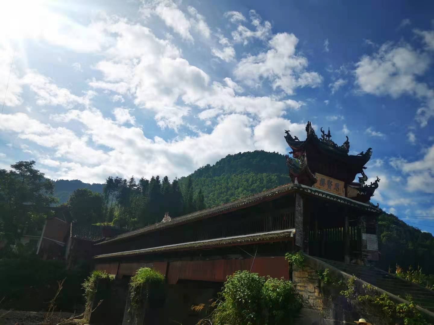 久久久精品国产亚洲成人满18免费网站