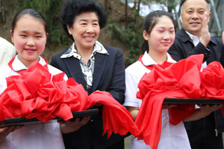 久久久精品国产亚洲成人满18免费网站