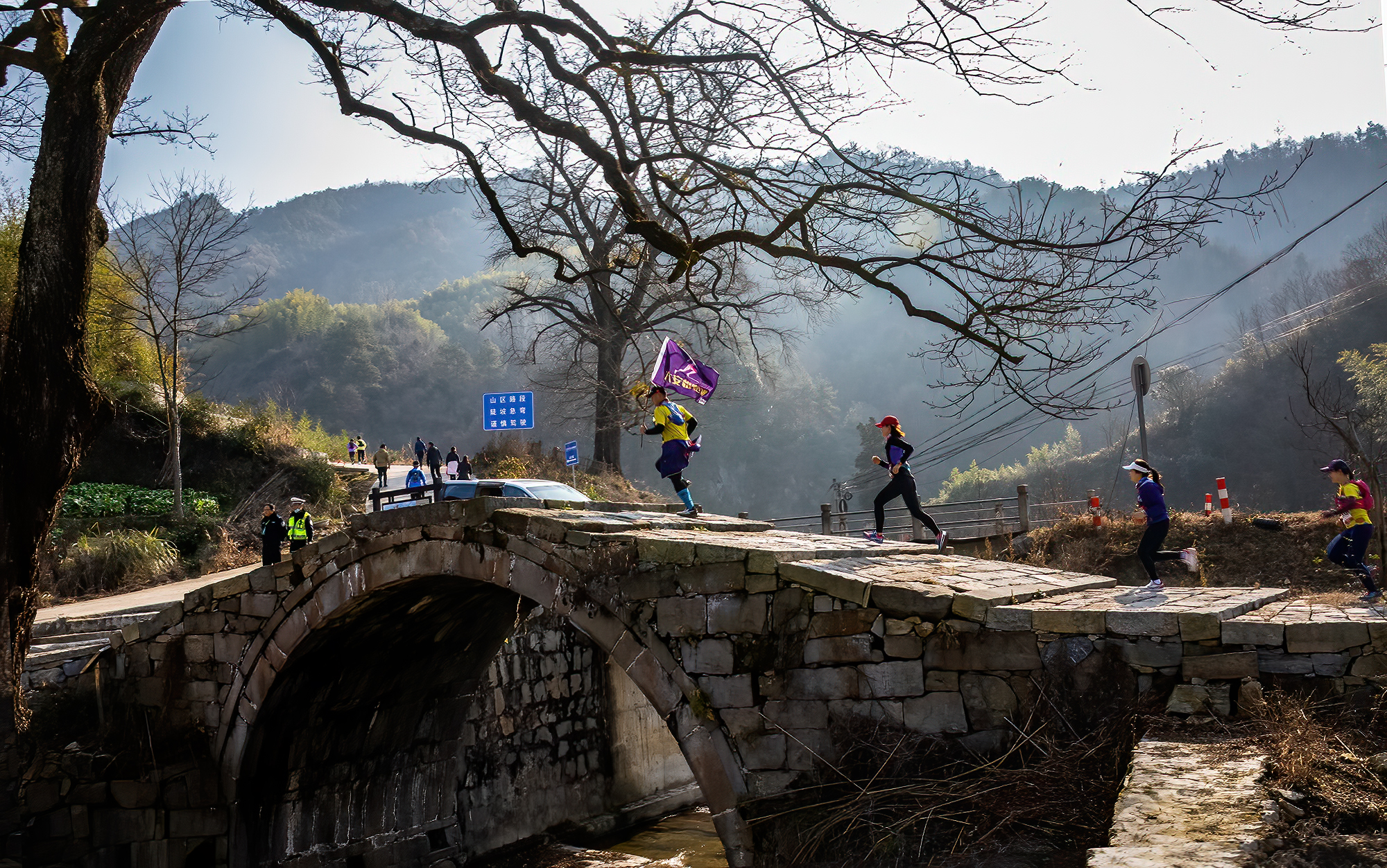 久久久精品国产亚洲成人满18免费网站