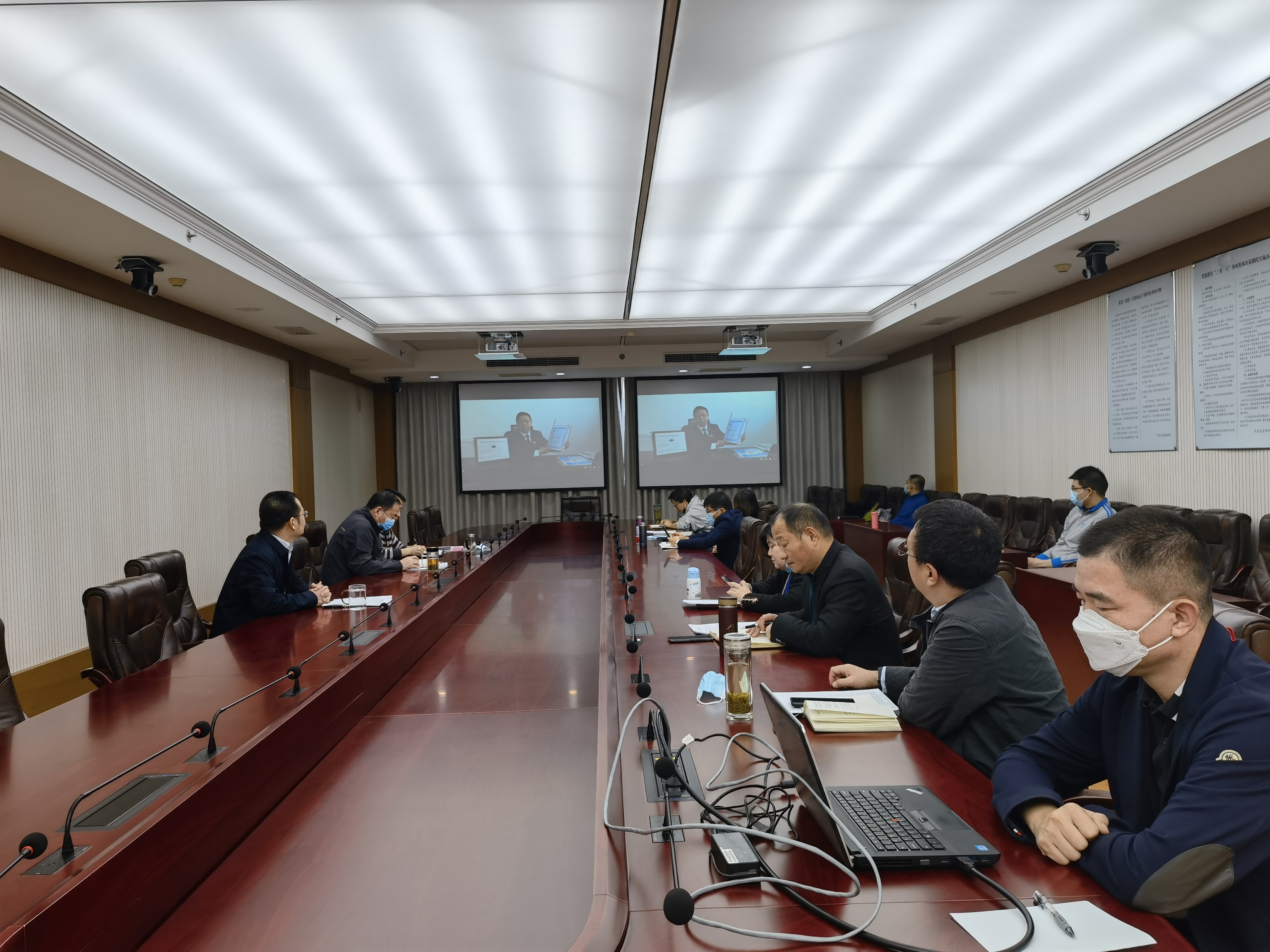 久久久精品国产亚洲成人满18免费网站