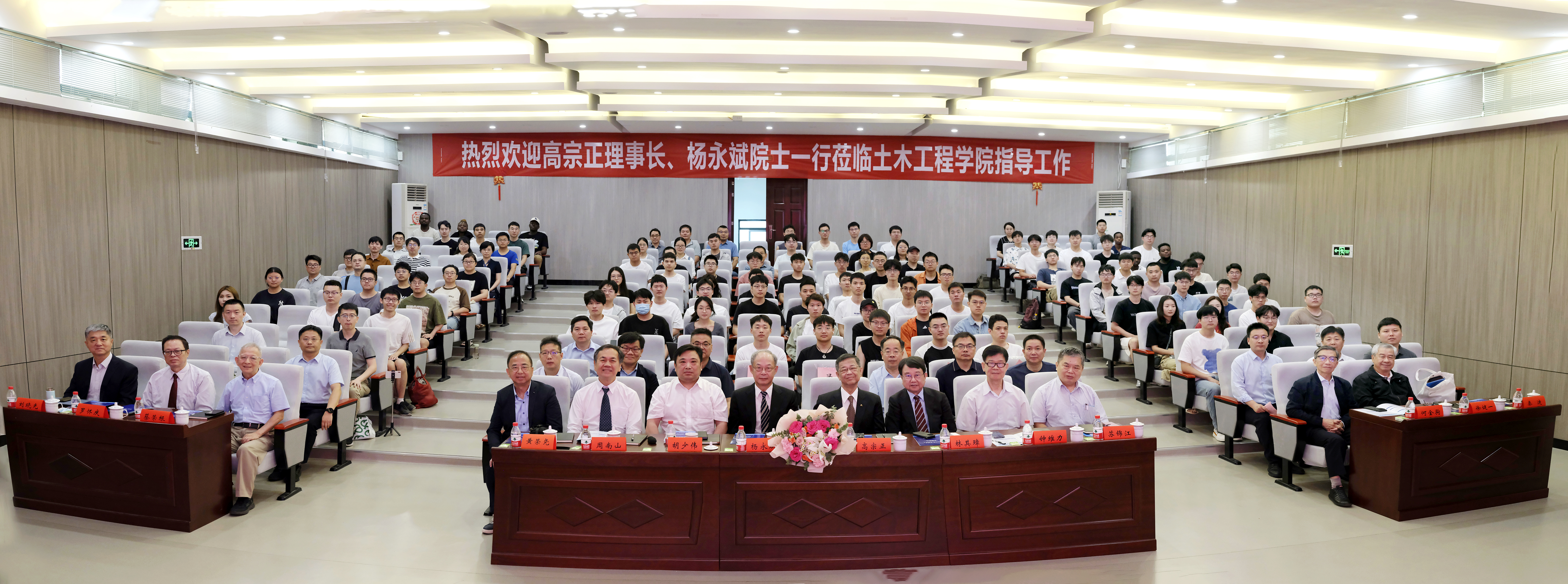 久久久精品国产亚洲成人满18免费网站