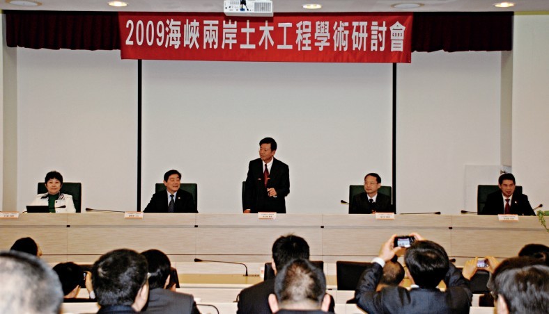 久久久精品国产亚洲成人满18免费网站