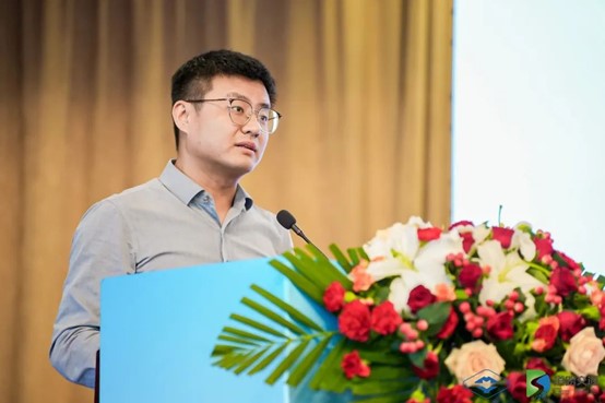 久久久精品国产亚洲成人满18免费网站