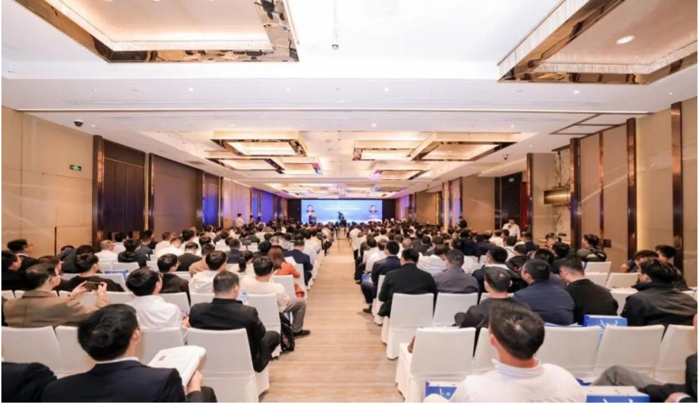 久久久精品国产亚洲成人满18免费网站