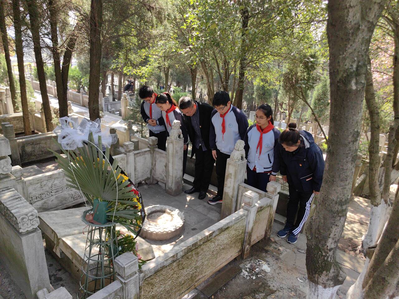 久久久精品国产亚洲成人满18免费网站