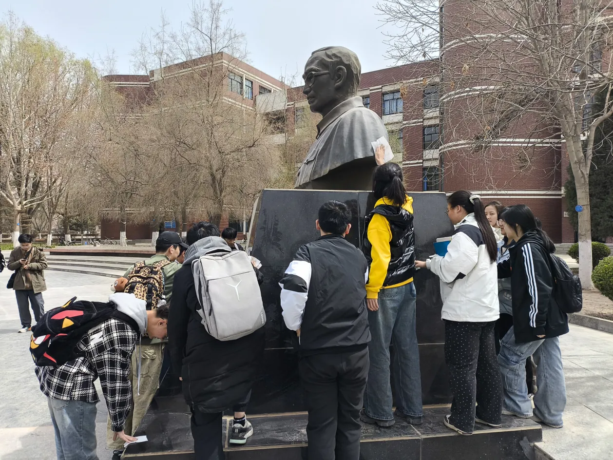 久久久精品国产亚洲成人满18免费网站