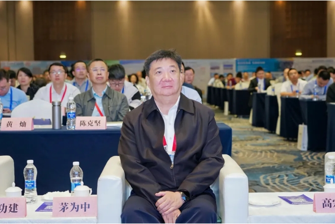 久久久精品国产亚洲成人满18免费网站