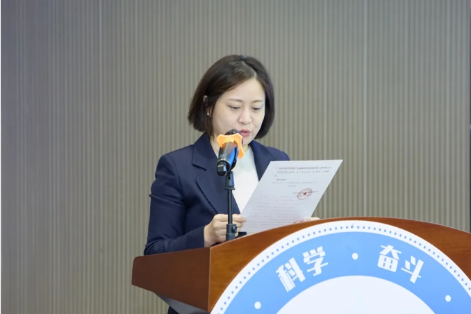 久久久精品国产亚洲成人满18免费网站