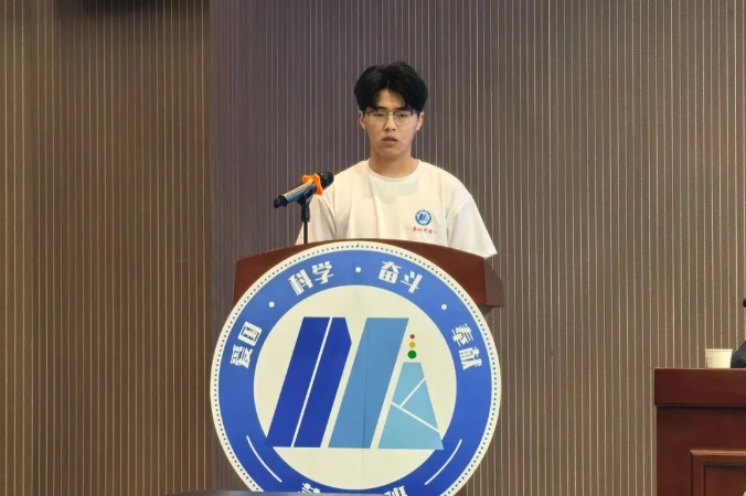 久久久精品国产亚洲成人满18免费网站