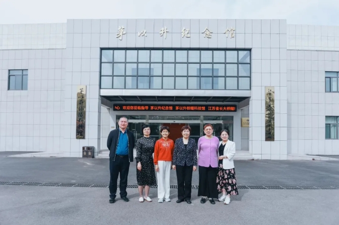 久久久精品国产亚洲成人满18免费网站