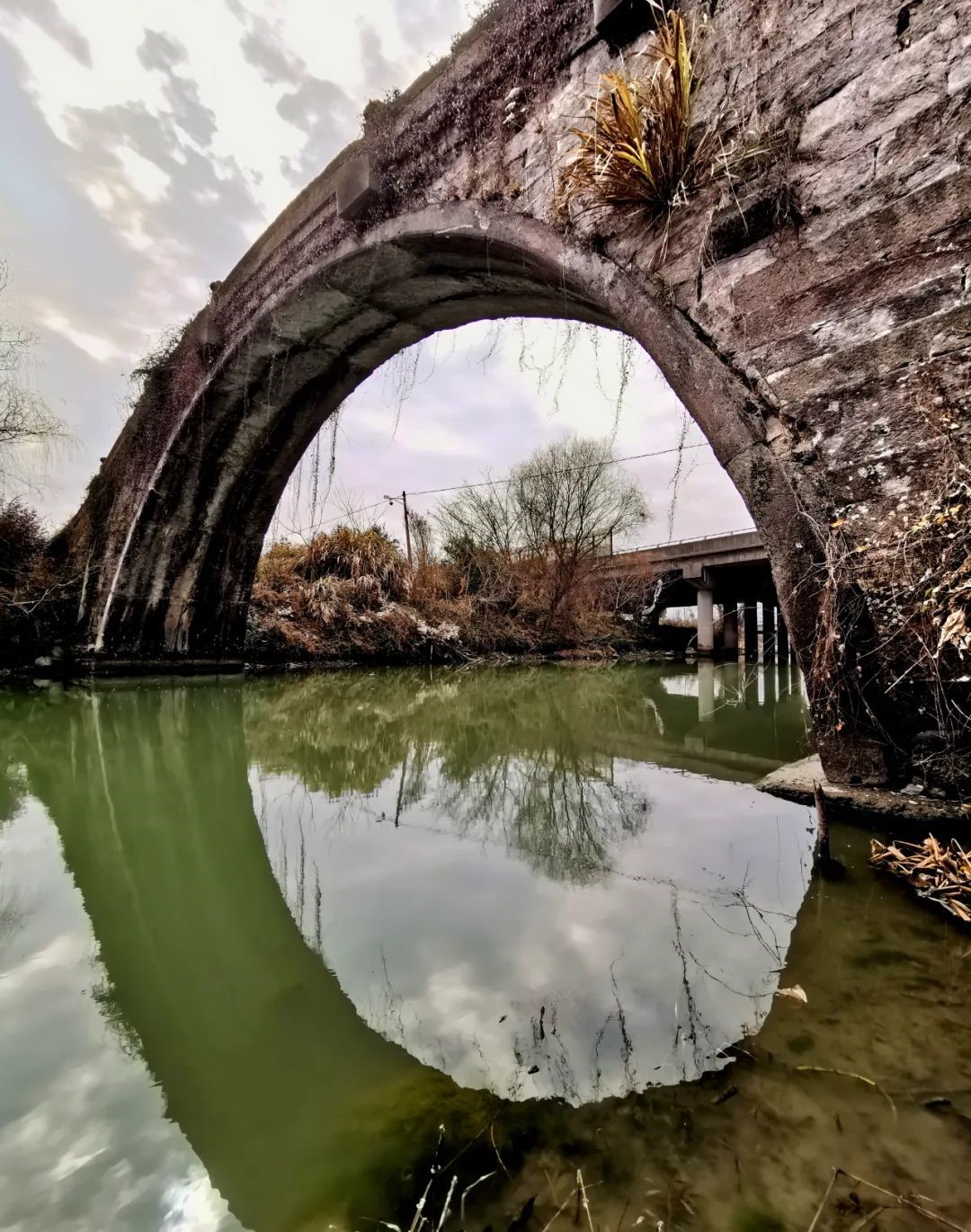 久久久精品国产亚洲成人满18免费网站