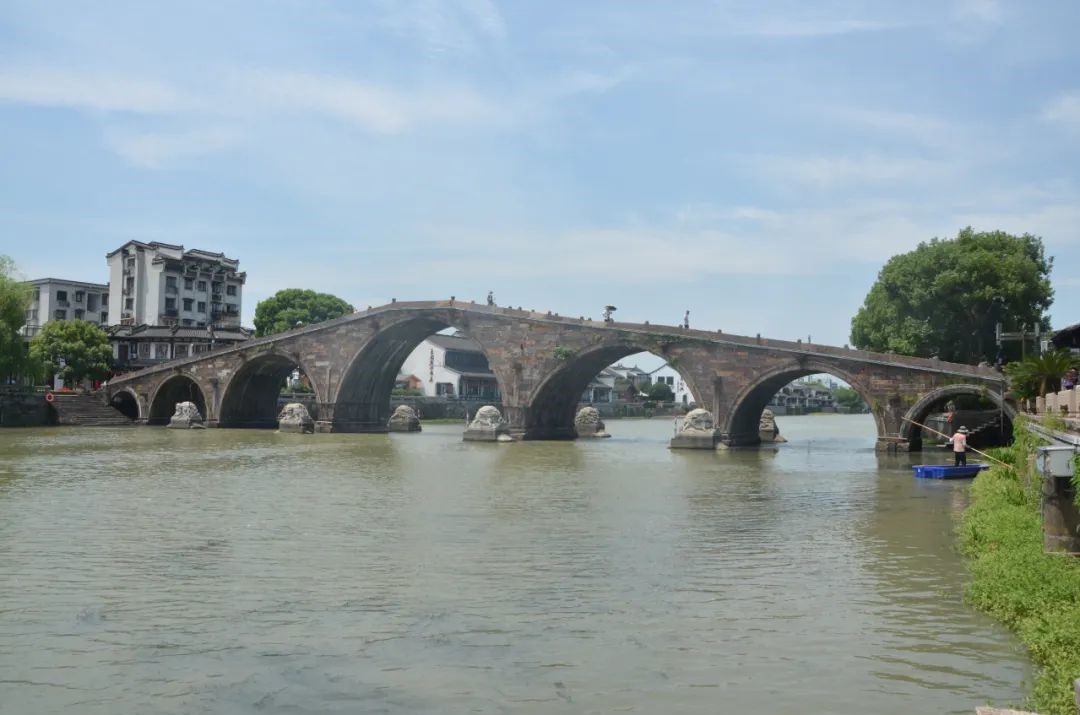 久久久精品国产亚洲成人满18免费网站