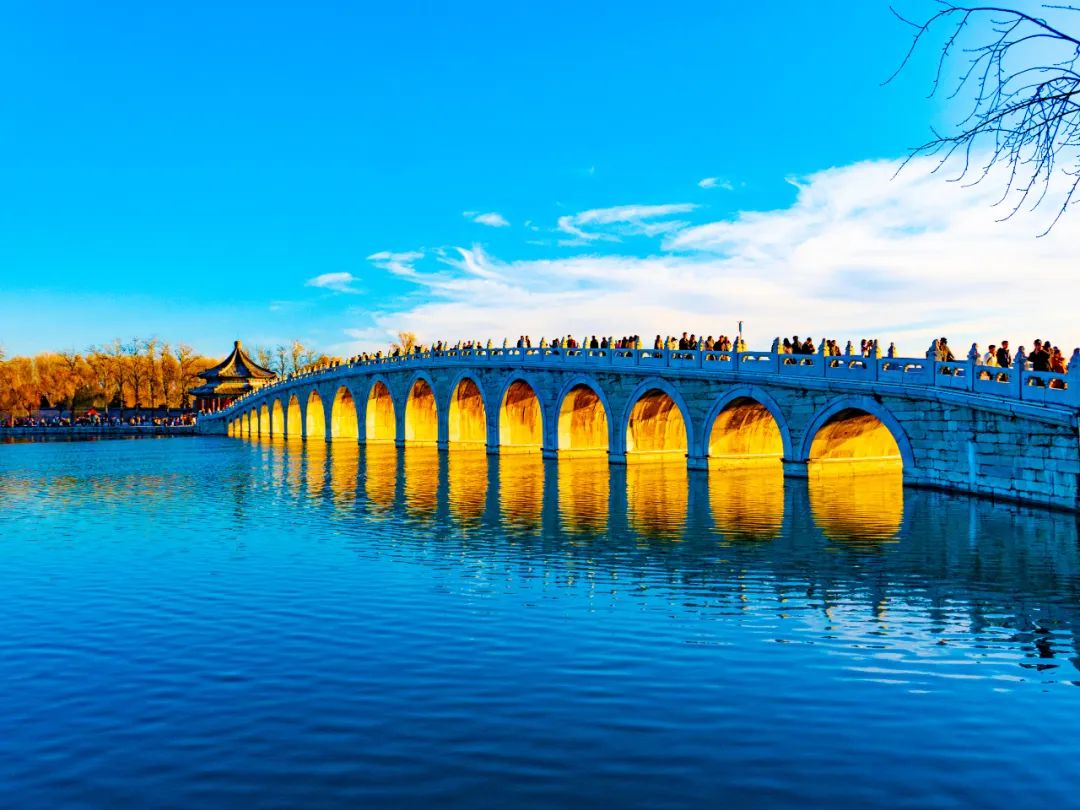 久久久精品国产亚洲成人满18免费网站