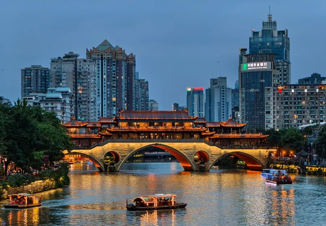 久久久精品国产亚洲成人满18免费网站