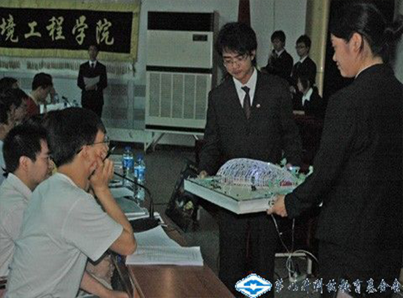 久久久精品国产亚洲成人满18免费网站