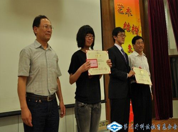 久久久精品国产亚洲成人满18免费网站