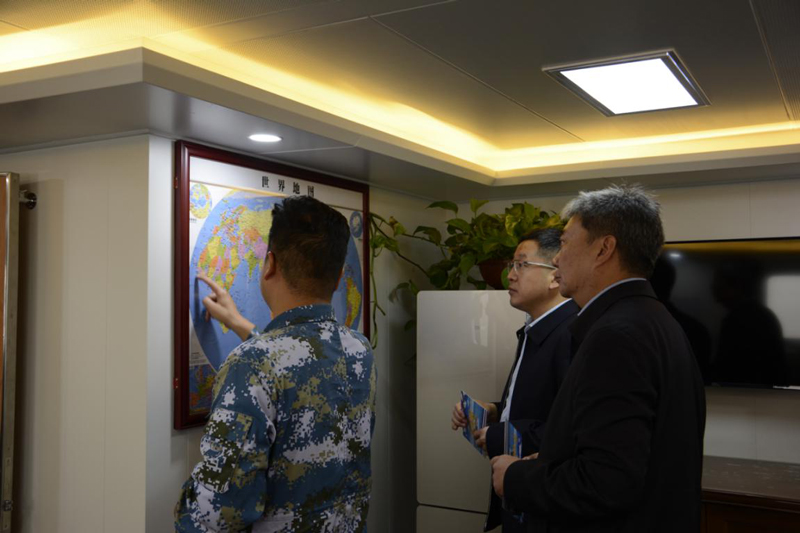 久久久精品国产亚洲成人满18免费网站