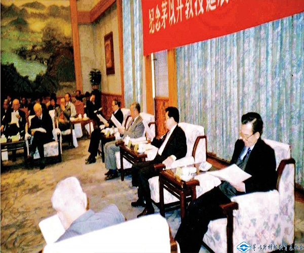 久久久精品国产亚洲成人满18免费网站