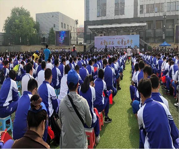 久久久精品国产亚洲成人满18免费网站