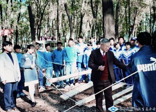 久久久精品国产亚洲成人满18免费网站