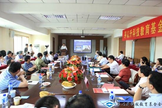 久久久精品国产亚洲成人满18免费网站