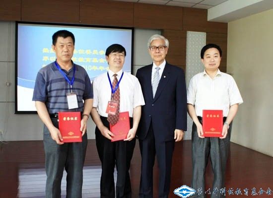 久久久精品国产亚洲成人满18免费网站