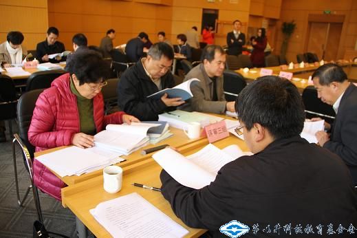 久久久精品国产亚洲成人满18免费网站