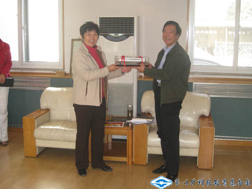 久久久精品国产亚洲成人满18免费网站