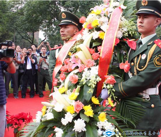 久久久精品国产亚洲成人满18免费网站