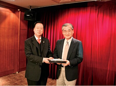 久久久精品国产亚洲成人满18免费网站