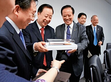 久久久精品国产亚洲成人满18免费网站