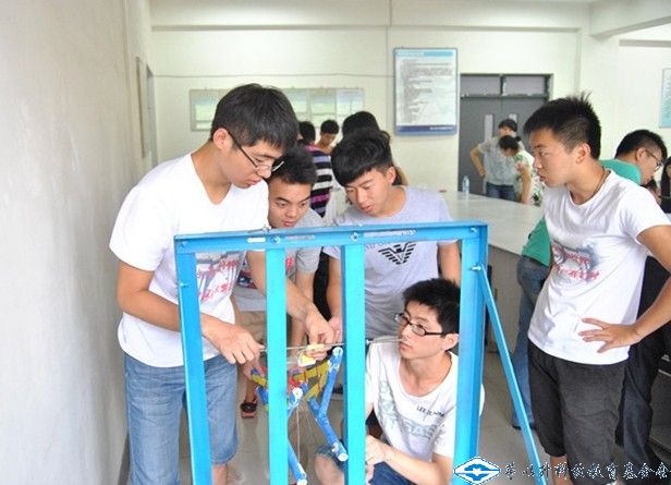 久久久精品国产亚洲成人满18免费网站