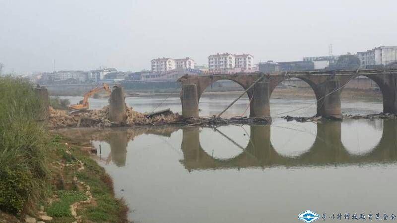 久久久精品国产亚洲成人满18免费网站