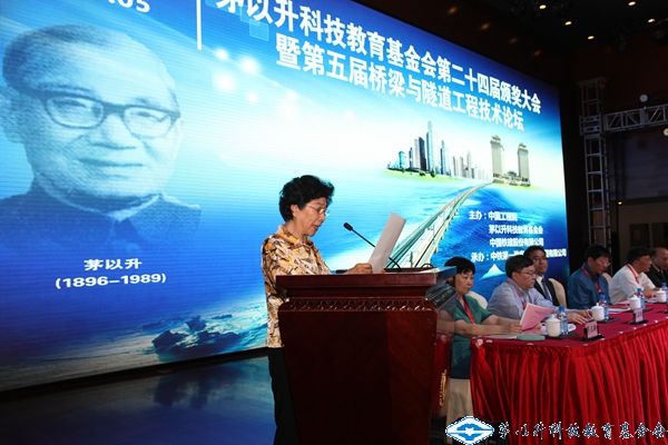 久久久精品国产亚洲成人满18免费网站