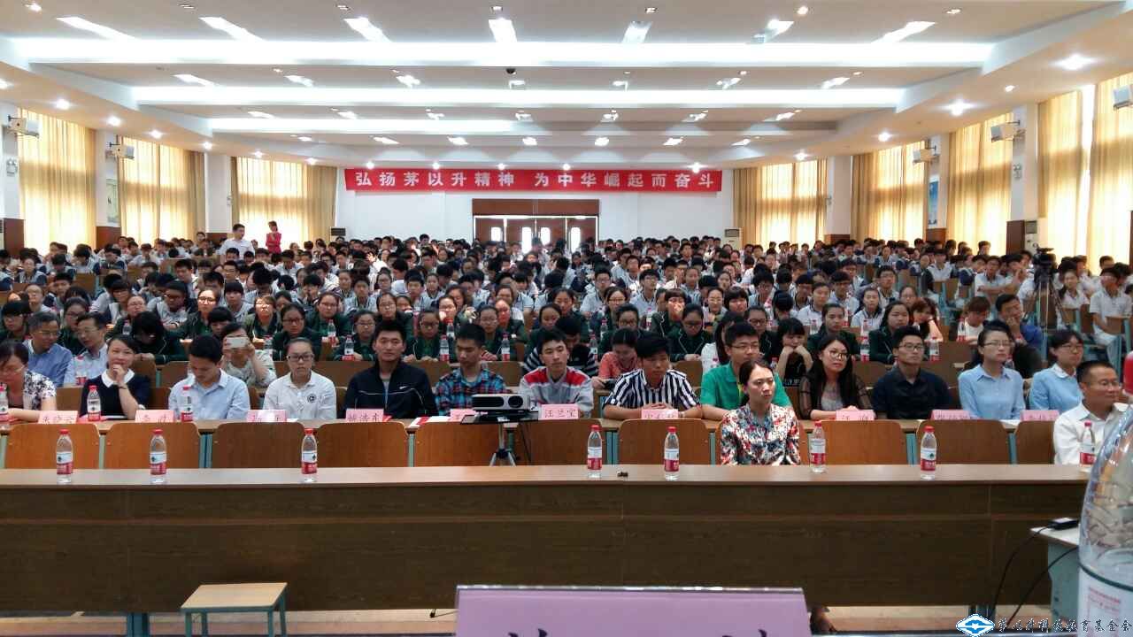 久久久精品国产亚洲成人满18免费网站