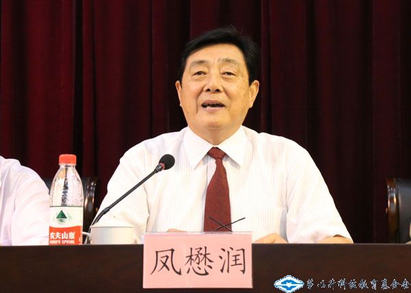 久久久精品国产亚洲成人满18免费网站