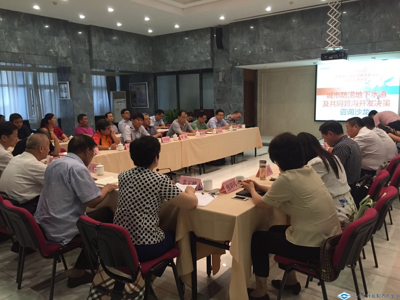 久久久精品国产亚洲成人满18免费网站