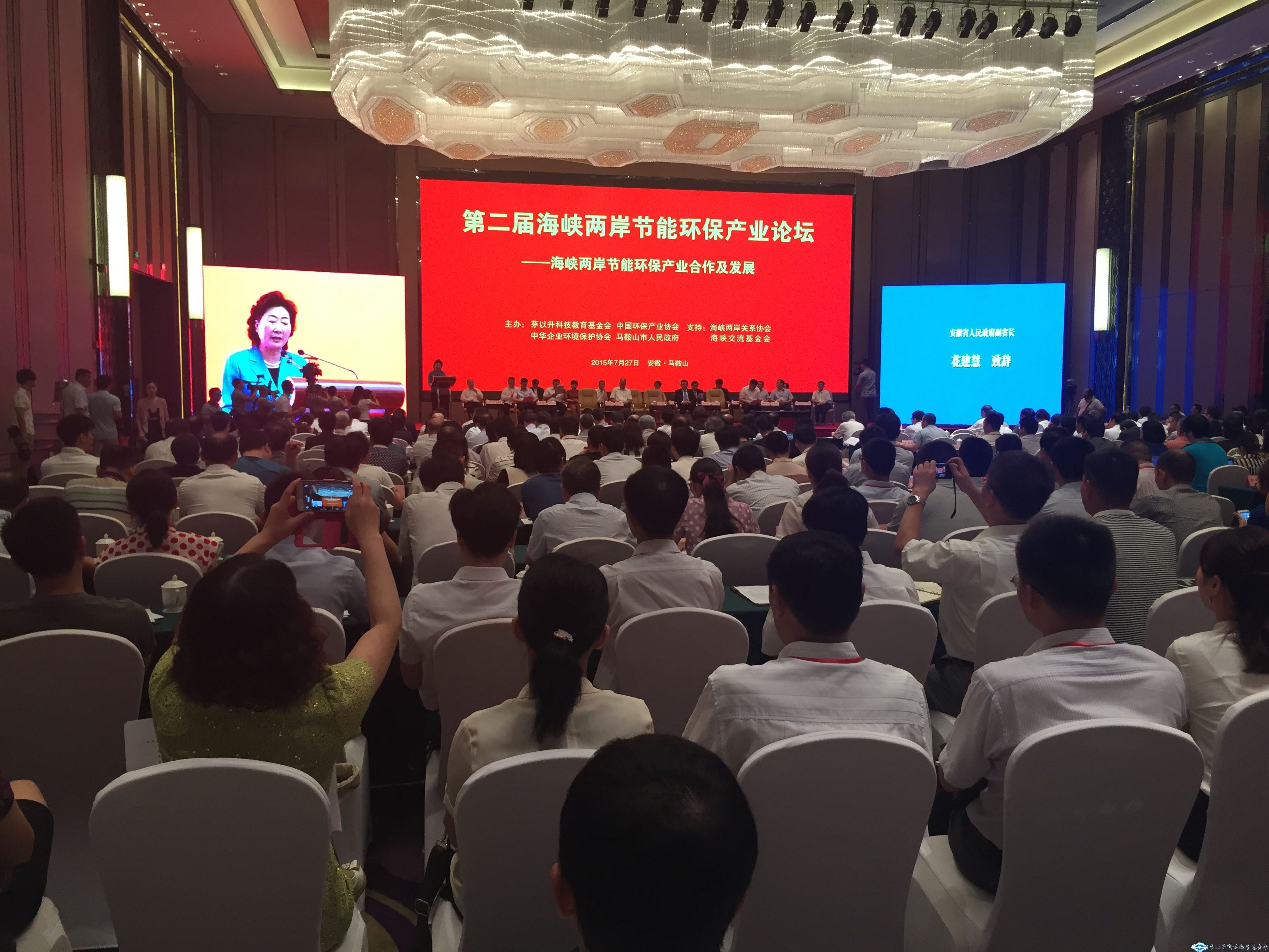 久久久精品国产亚洲成人满18免费网站