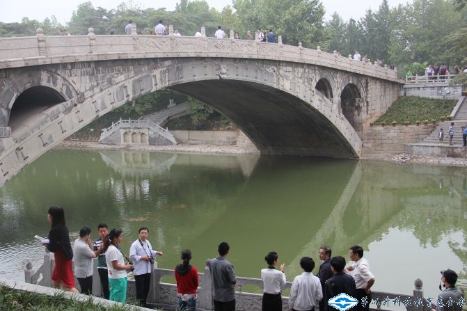 久久久精品国产亚洲成人满18免费网站