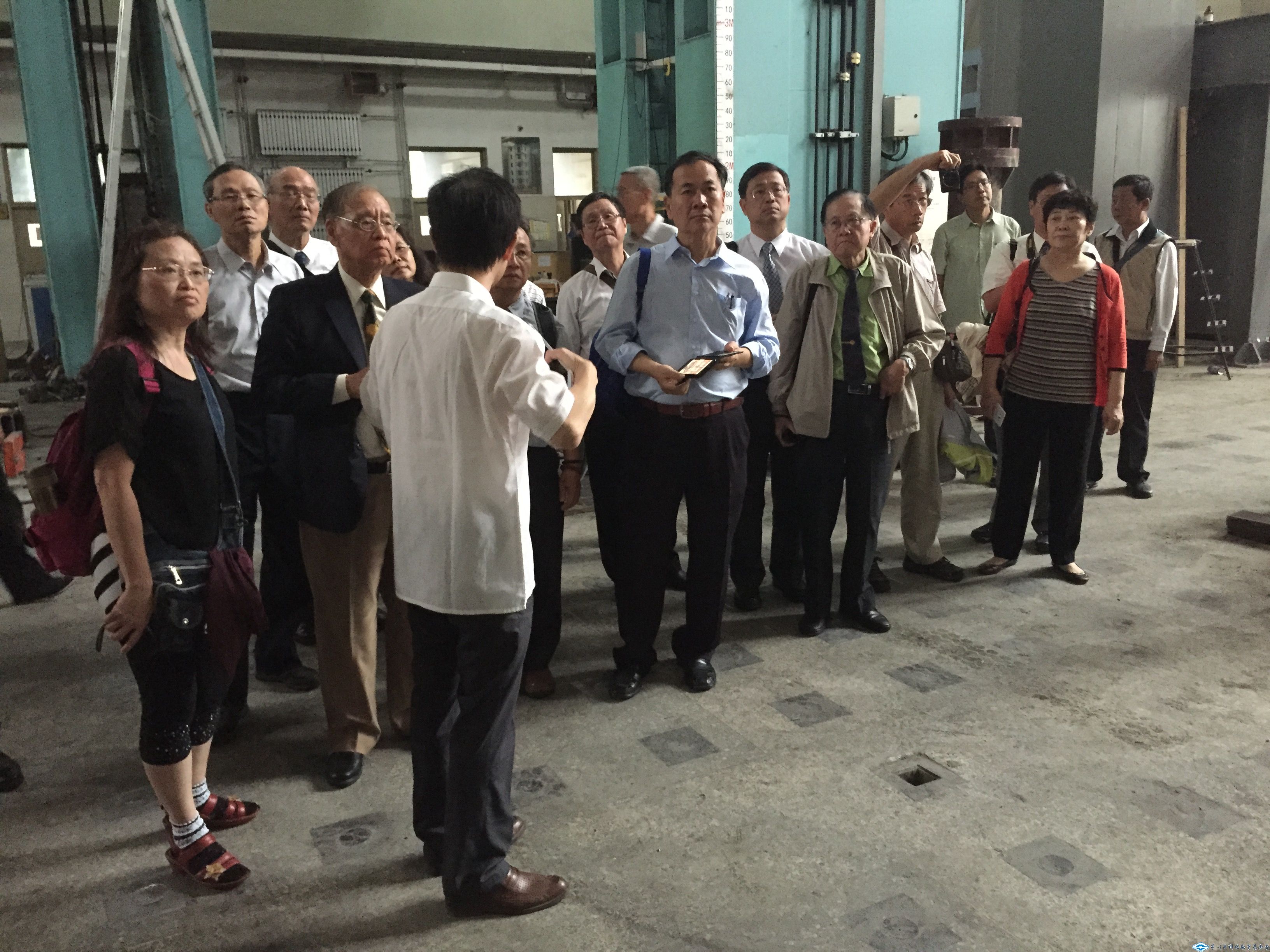 久久久精品国产亚洲成人满18免费网站