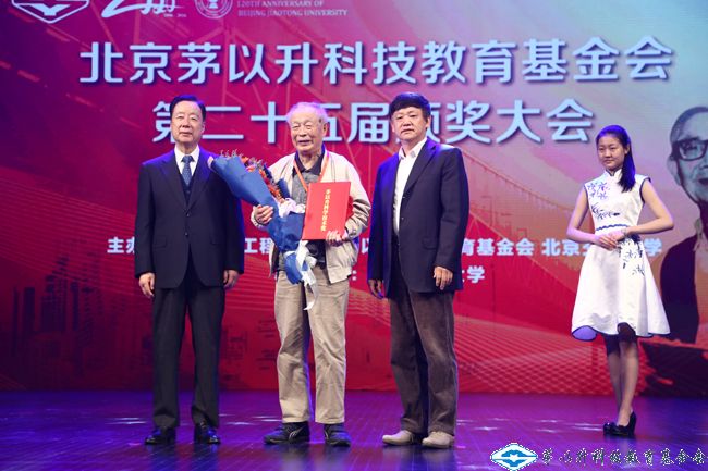 久久久精品国产亚洲成人满18免费网站