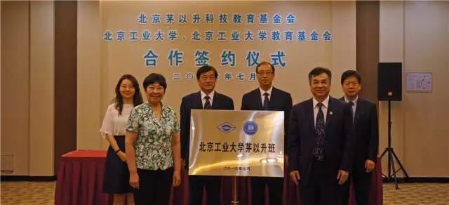 久久久精品国产亚洲成人满18免费网站