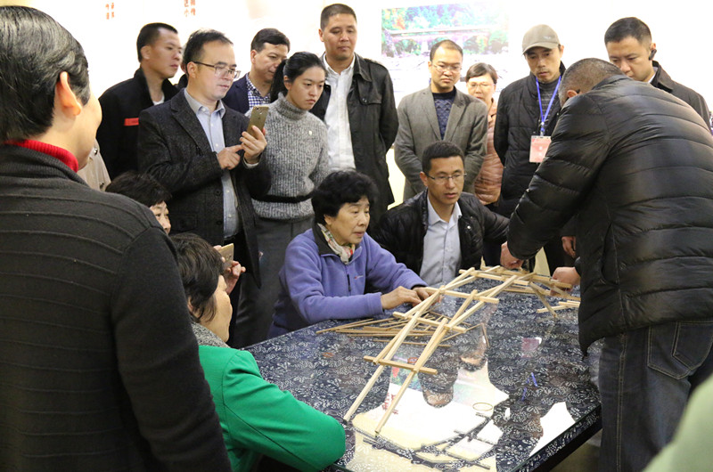 久久久精品国产亚洲成人满18免费网站