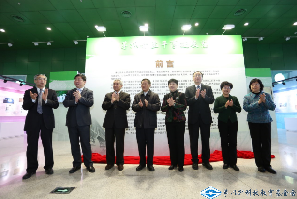 久久久精品国产亚洲成人满18免费网站