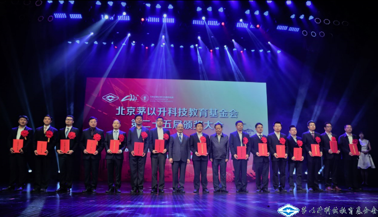 久久久精品国产亚洲成人满18免费网站