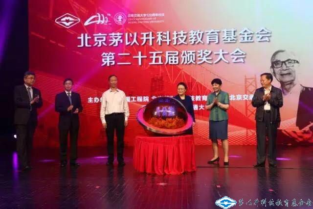 久久久精品国产亚洲成人满18免费网站